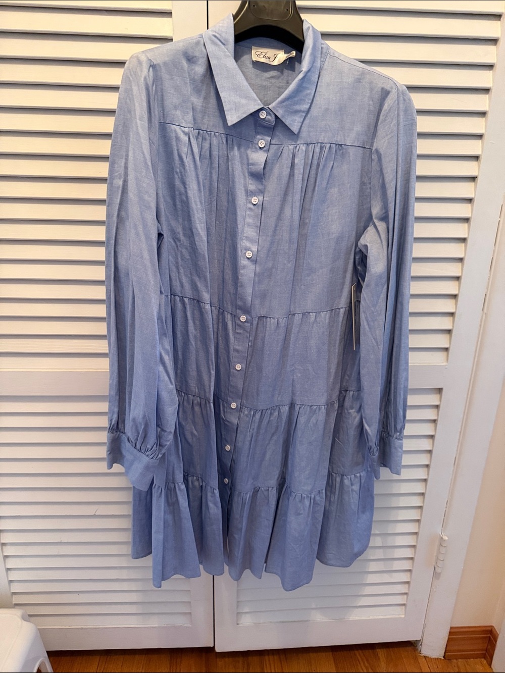 NWT Women’s Light Blue Tiered Button-Front Cotton Long Sleeve Dress